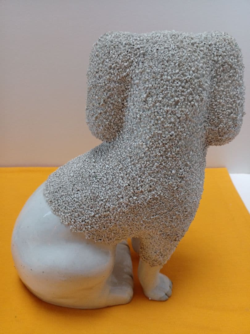 英国　スタッフォードシヤードッグ　2体　プードル大　24センチ