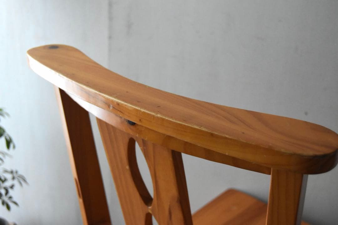 shuca チャーチ調チェア ①