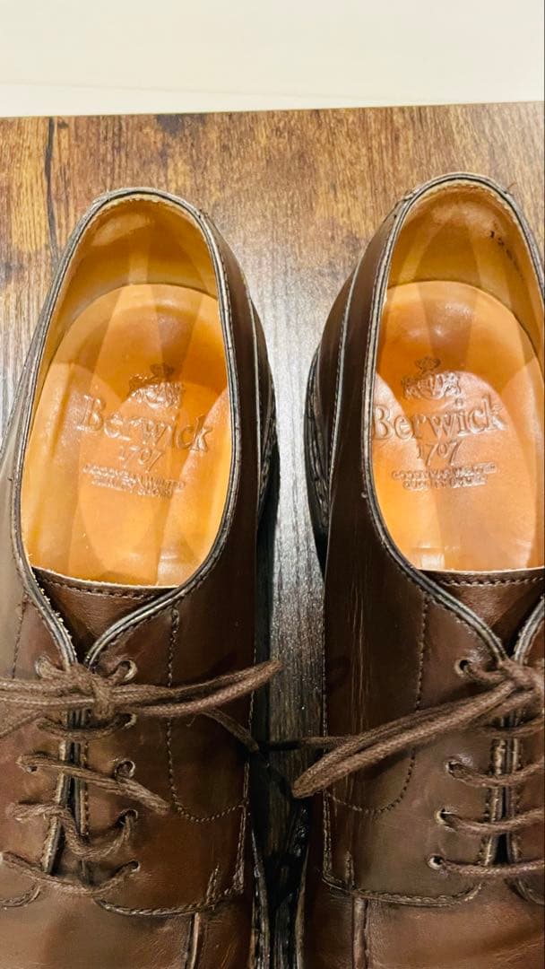 Berwick Uチップ ダークブラウン UK7.5 / 26.5cm