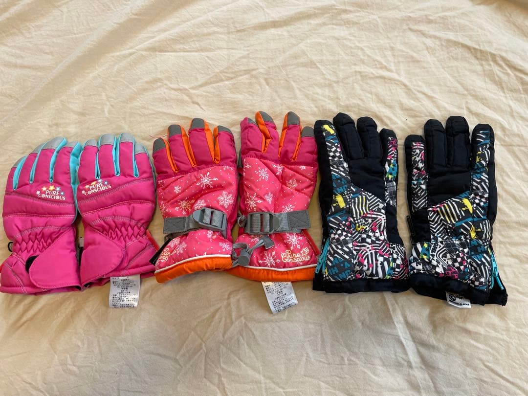 子ども用　スキーウェア　2セット　130&140 おまけ手袋3セット&パンツ