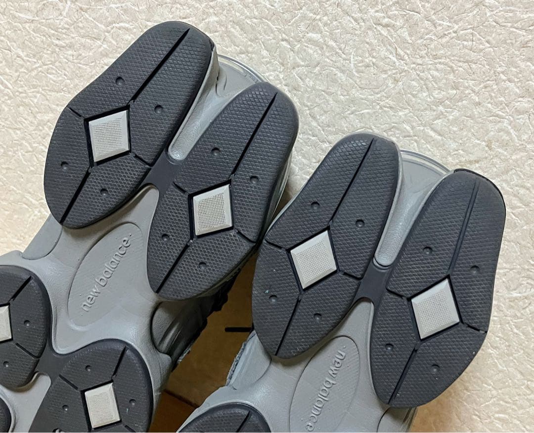 ★美品！NEW BALANCE 9060 U9060ZGB グレー 完売モデル！
