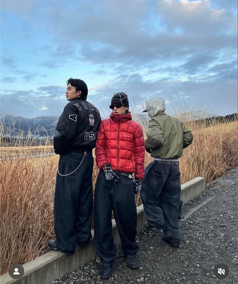 モンベル　スペリオダウン パーカ レッド　XL