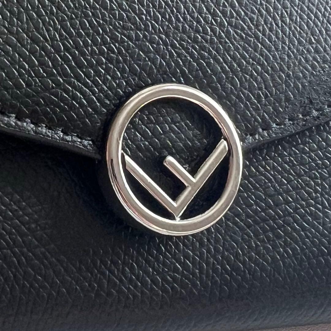 28 美品 FENDI フェンディ エフイズ 2つ折り 長財布