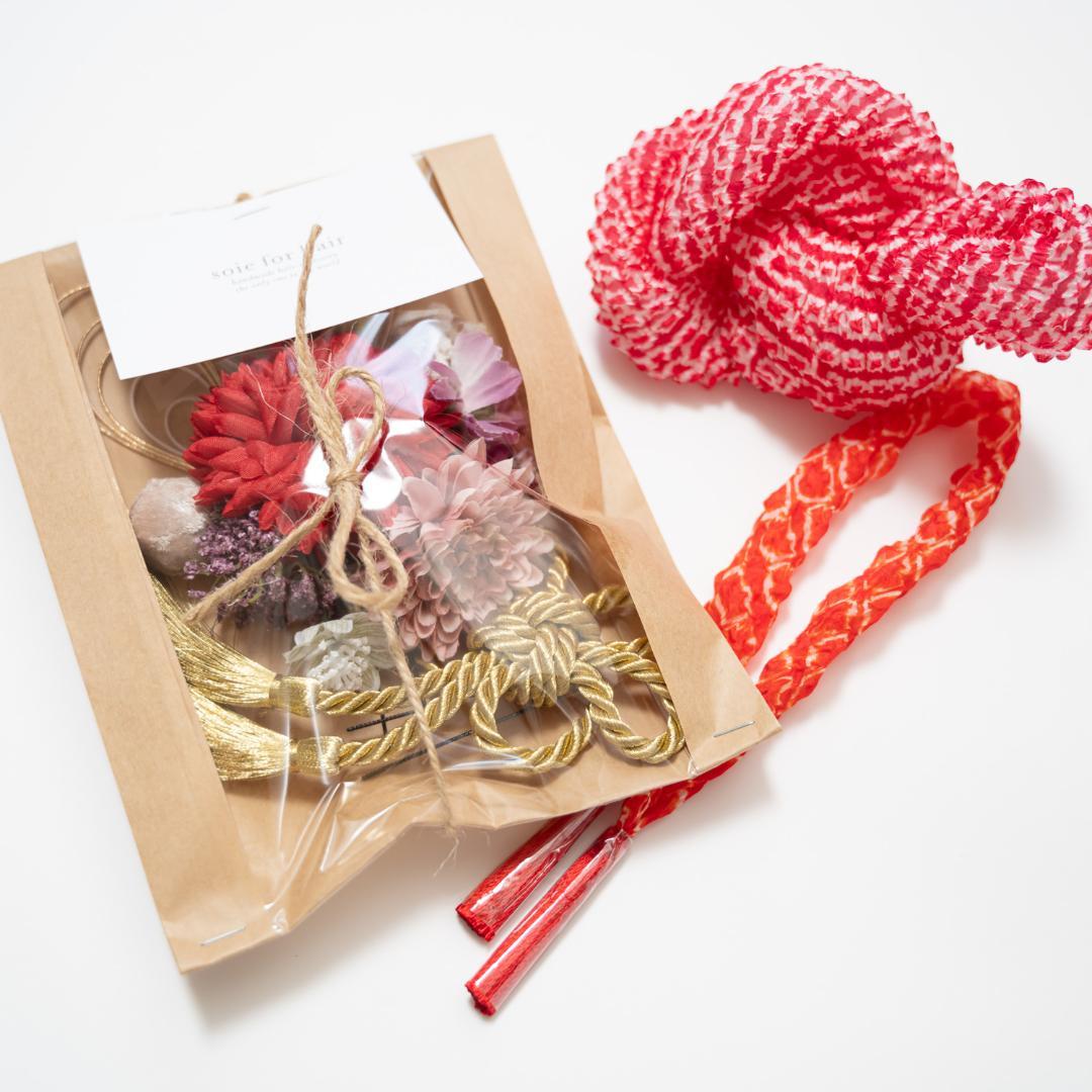 【七五三7歳/3歳日本髪髪飾りM】かのこ（鹿の子）ちんころ赤水引き組み紐ゴールド