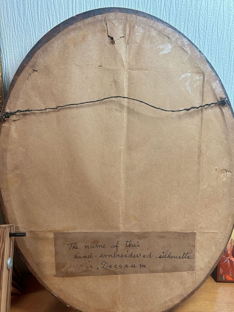 オーバルフレーム　イギリス　ヴィクトリアン シルエット刺繍　アンティーク