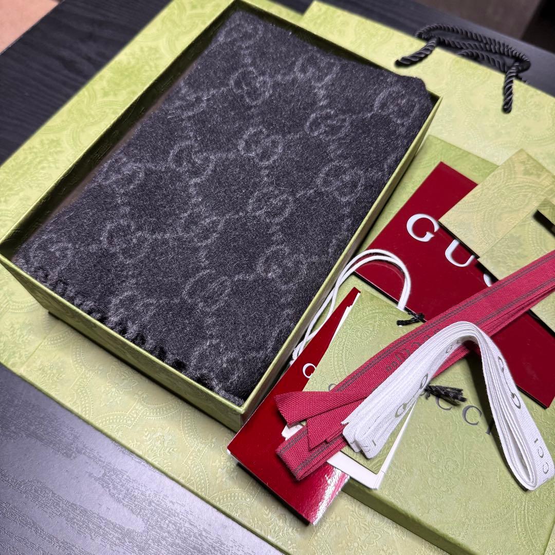 新品✨高級カシミヤGUCCIマフラー❗️箱紙袋セット❗️グッチマフラー　カシミヤ