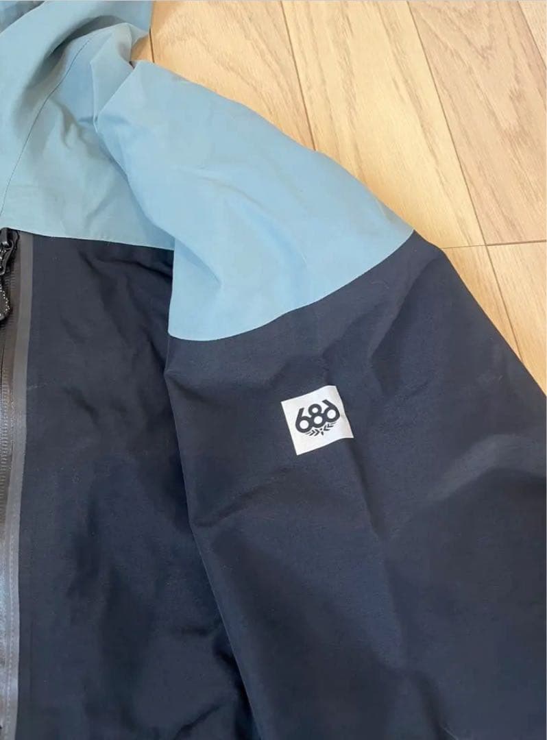 686 GORE-TEX ジャケット　Lサイズ　美品！