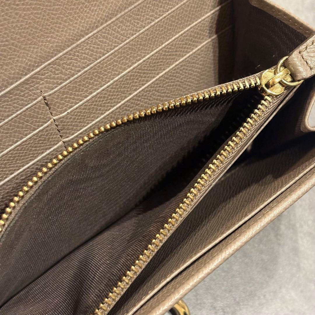 フェラガモ 長財布　箱付き　ベージュ　グレージュ