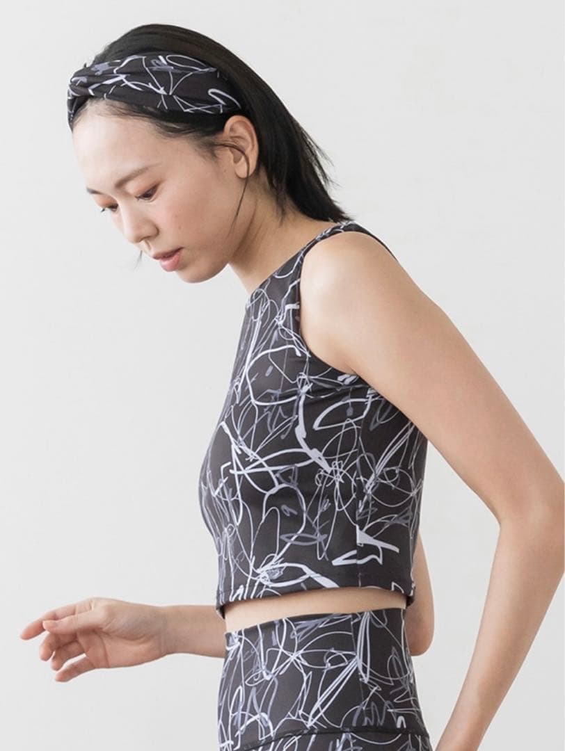 値下げ中！sukala スカーラ リボンフラワープリント ヨガウェア 上下セット