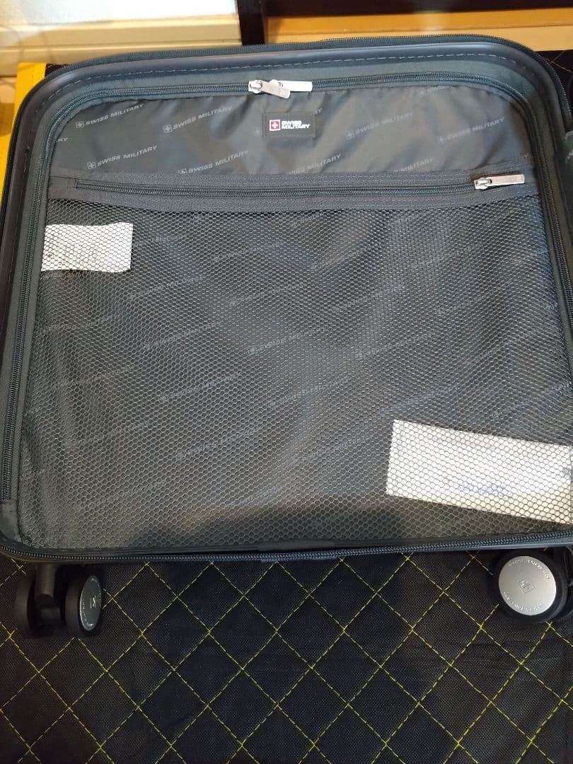 スイスミリタリー SM-C318 18in スーツケース 37L（拡張時42L）