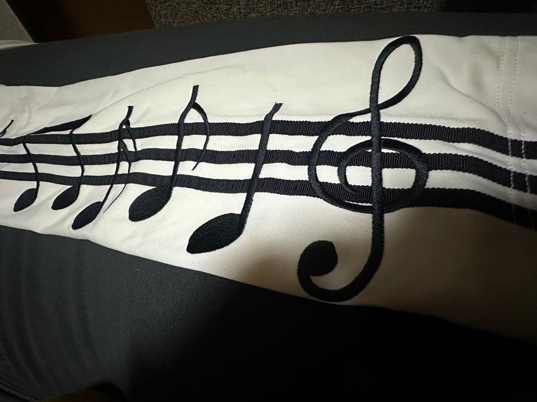 ジェレミースコット アディダス 音符 レア 希少 派手 白トラックパンツ XS