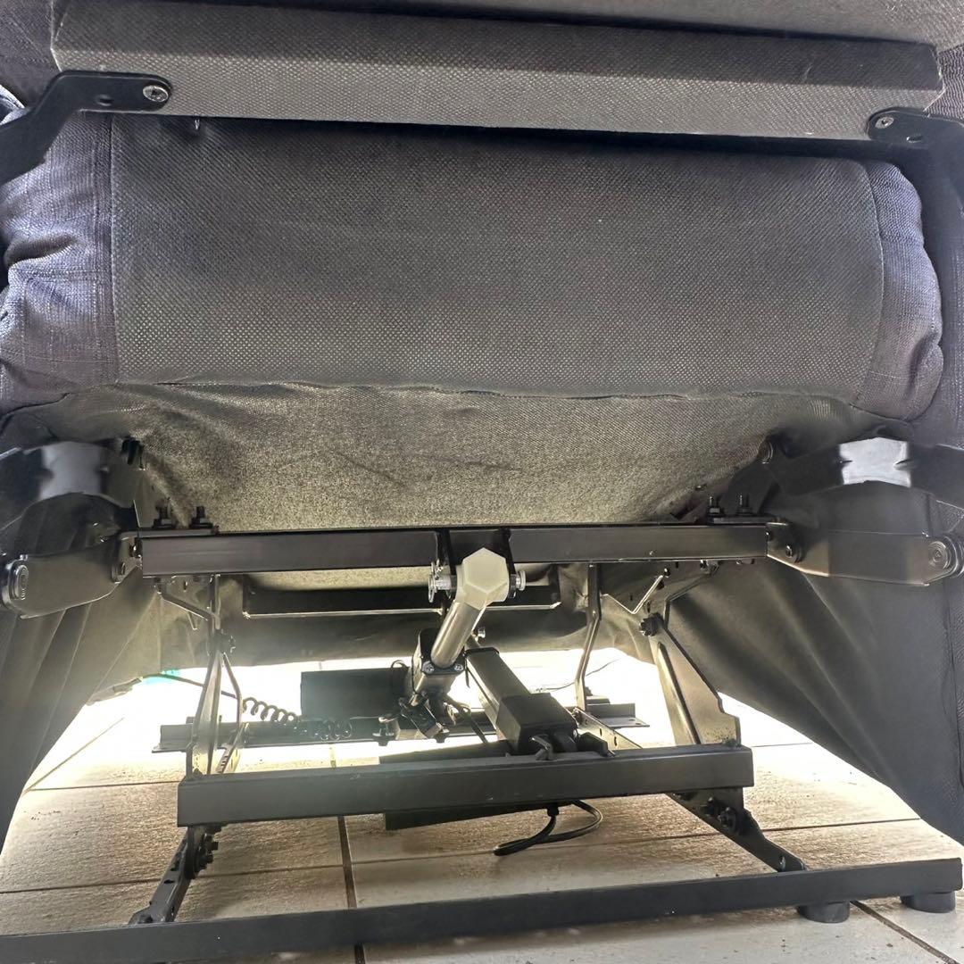 電動　リクライニングチェア