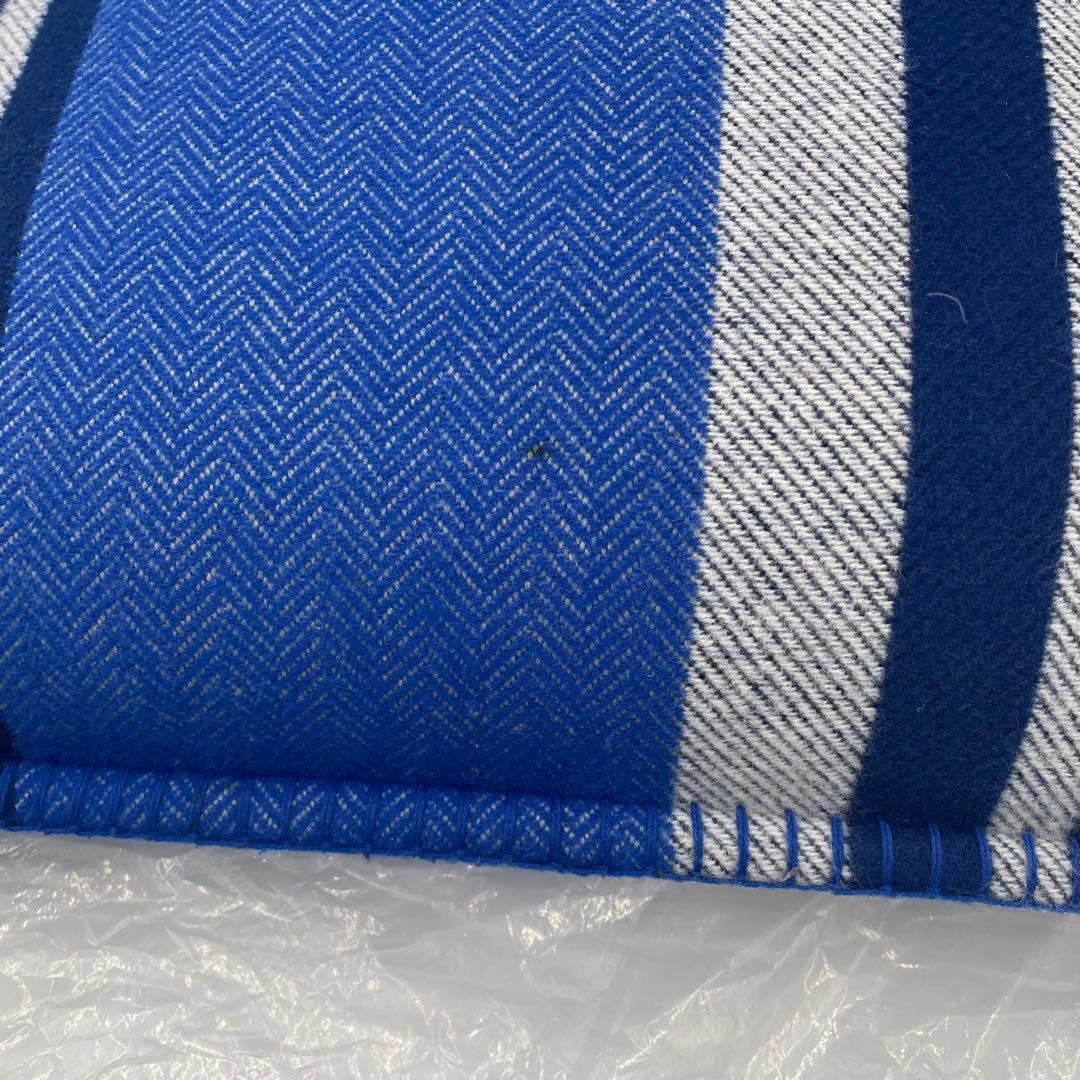 極美品】エルメス アヴァロンPM クッション カシミヤ混 青 - メルカリ