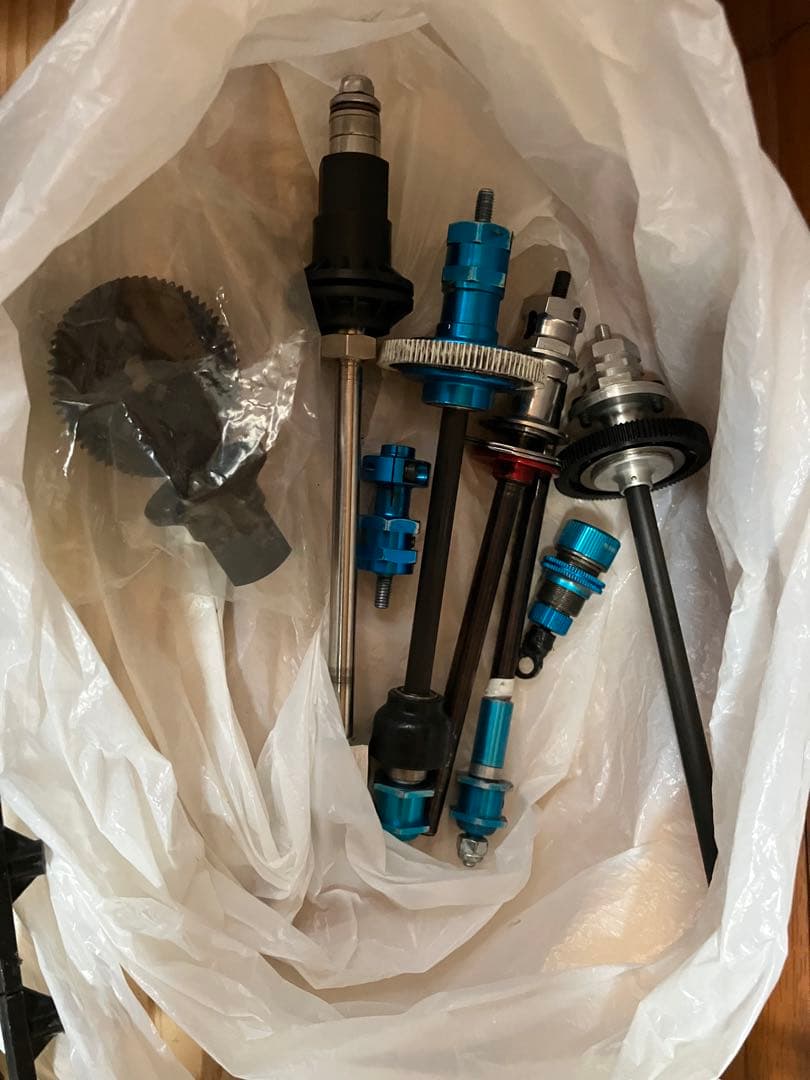 タミヤ、サーパントカーボンファイバーＦ1ラジコンシャーシセット ジャンク品