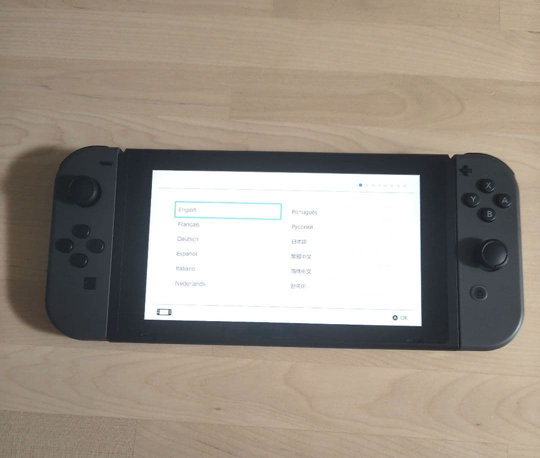 【動作確認済】Nintendo Switch 本体 グレー ＋ソフト2本