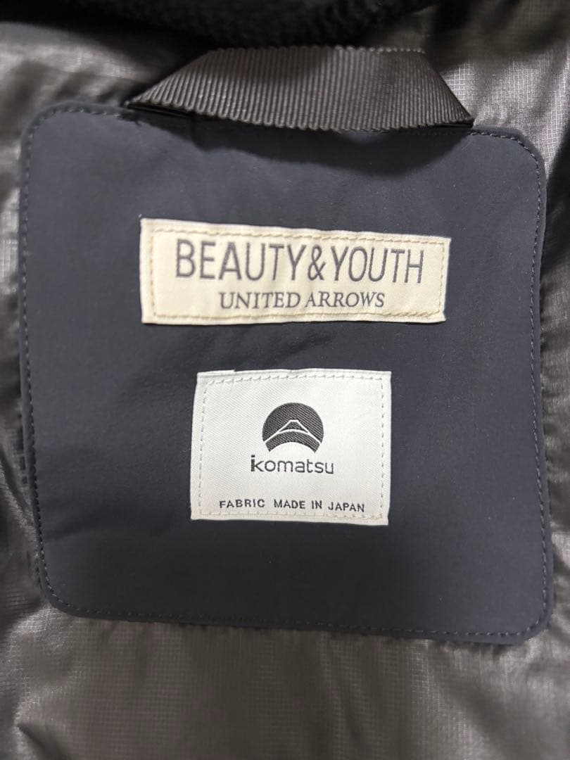 ブラックダウンジャケット 700フィルパワー