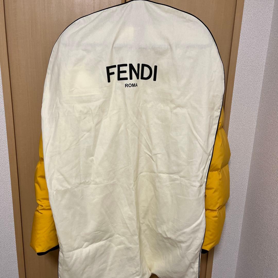 FENDI ダウンジャケット　イエロー　サイズ44