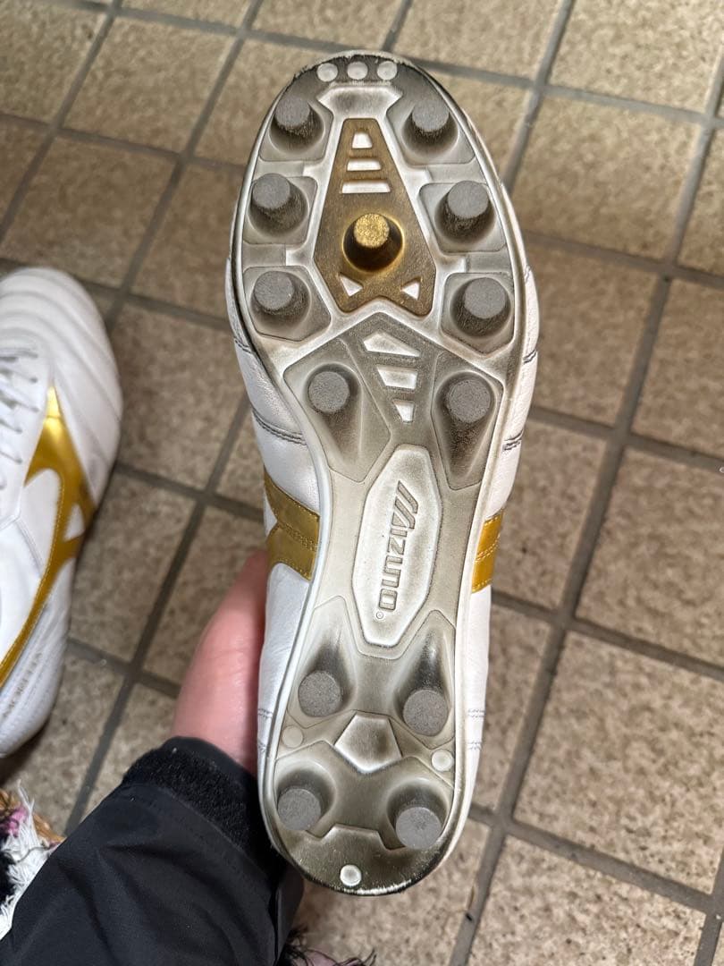 MIZUNO MORELIA II JAPAN ホワイト/ゴールド　25.5cm