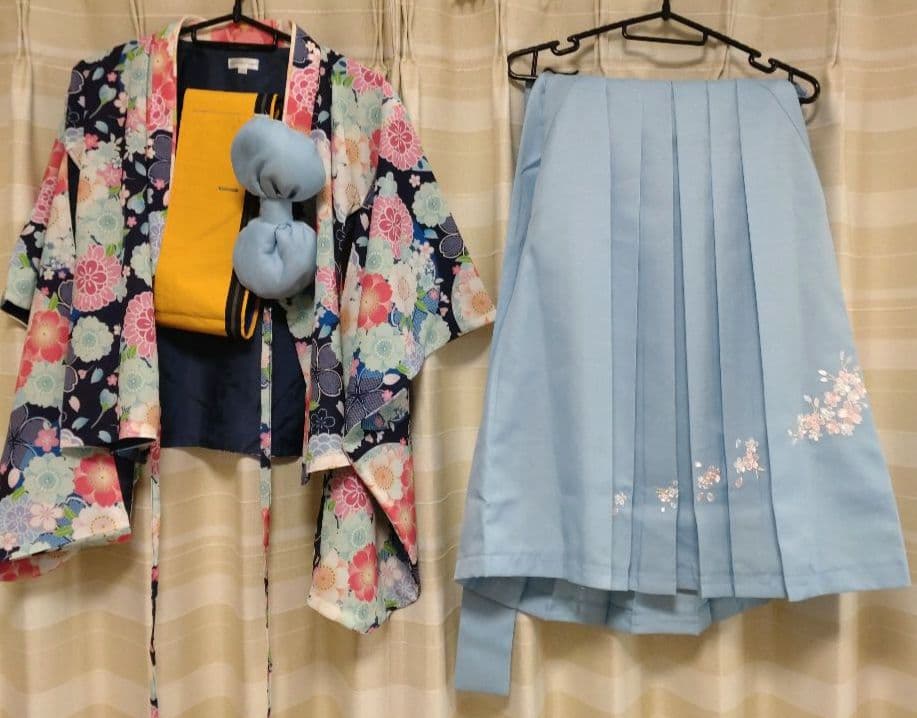 双子　２セット　キャサリンコテージ　着付け簡単袴セット120センチ　卒園式