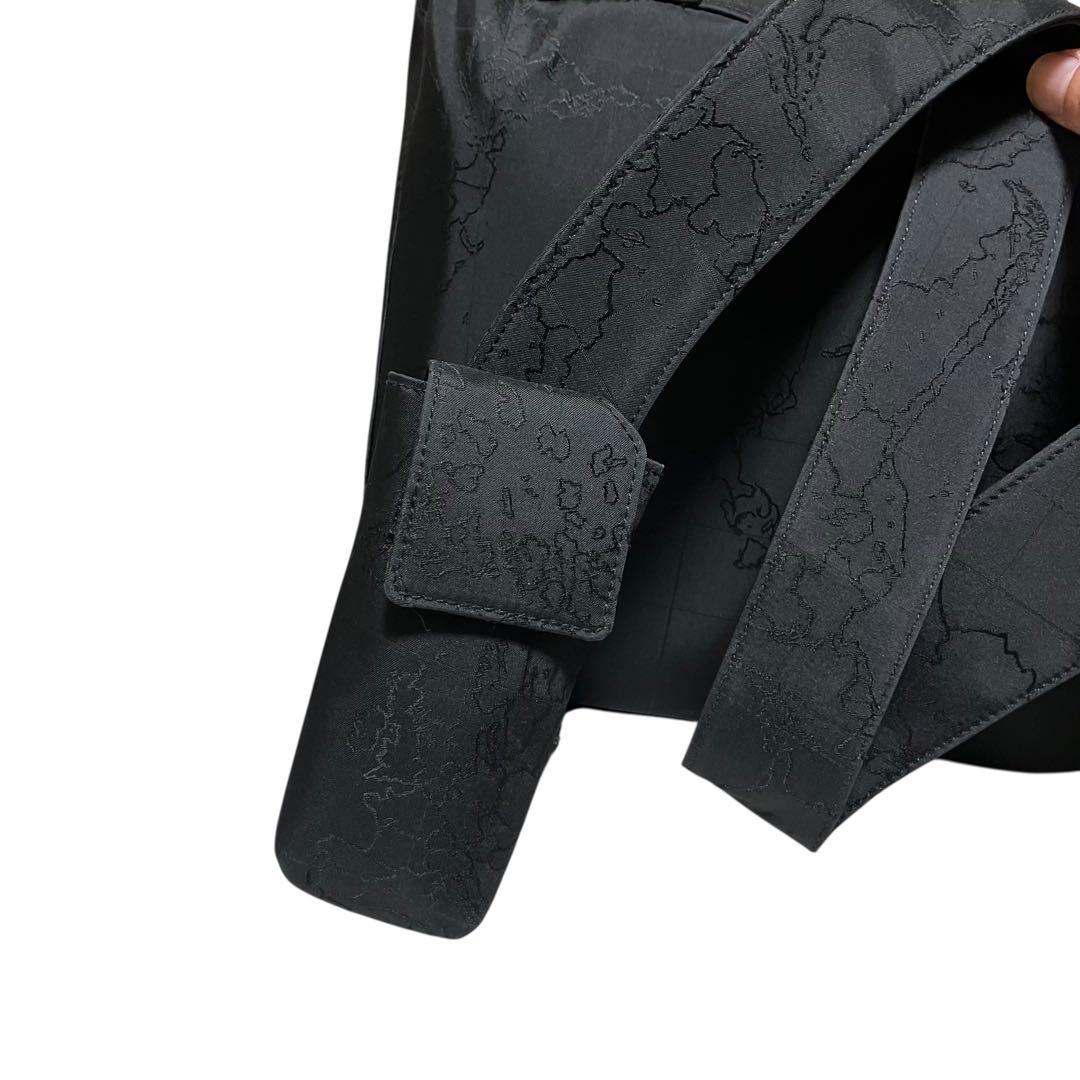 激レア✨ALVIERO MARTINI プリマクラッセ 黒地図 ショルダーバッグ