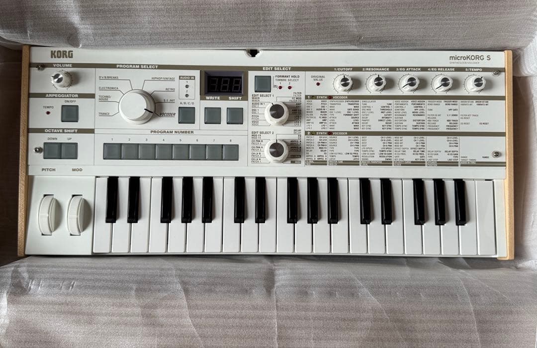 J*M様 KORG microKORG S ホワイト 37鍵
