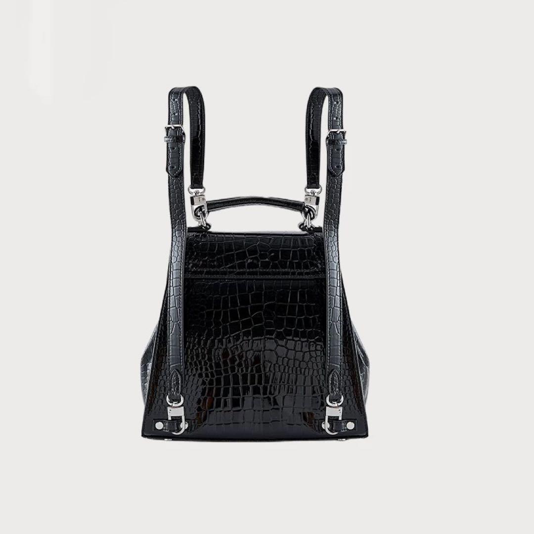 甘*す様 Vivienne Westwood クロコダイル風リュック