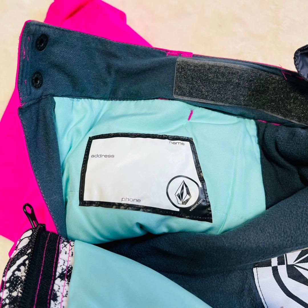 【極美品✨】Volcom　スノボウェア　セットアップ　ガールズ