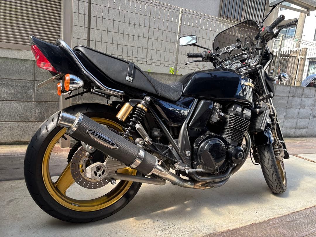 ストライカー　マフラー　ZRX400-2