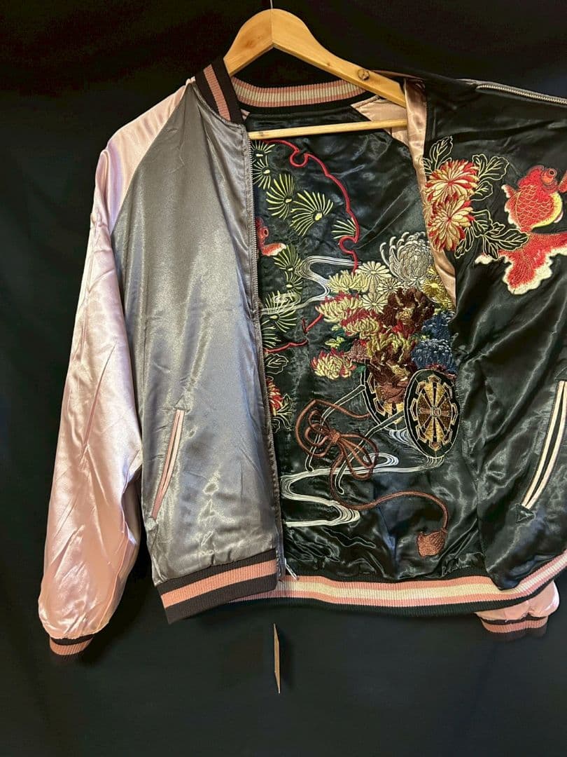 新品タグ付き】 金魚と御所車 和柄スカジャン リバシーブル レディースXXL