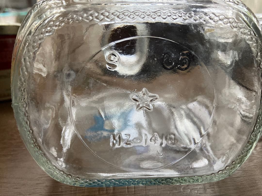 LAWSON’s ガラス瓶 2個セット ブルーキャリーケース付き