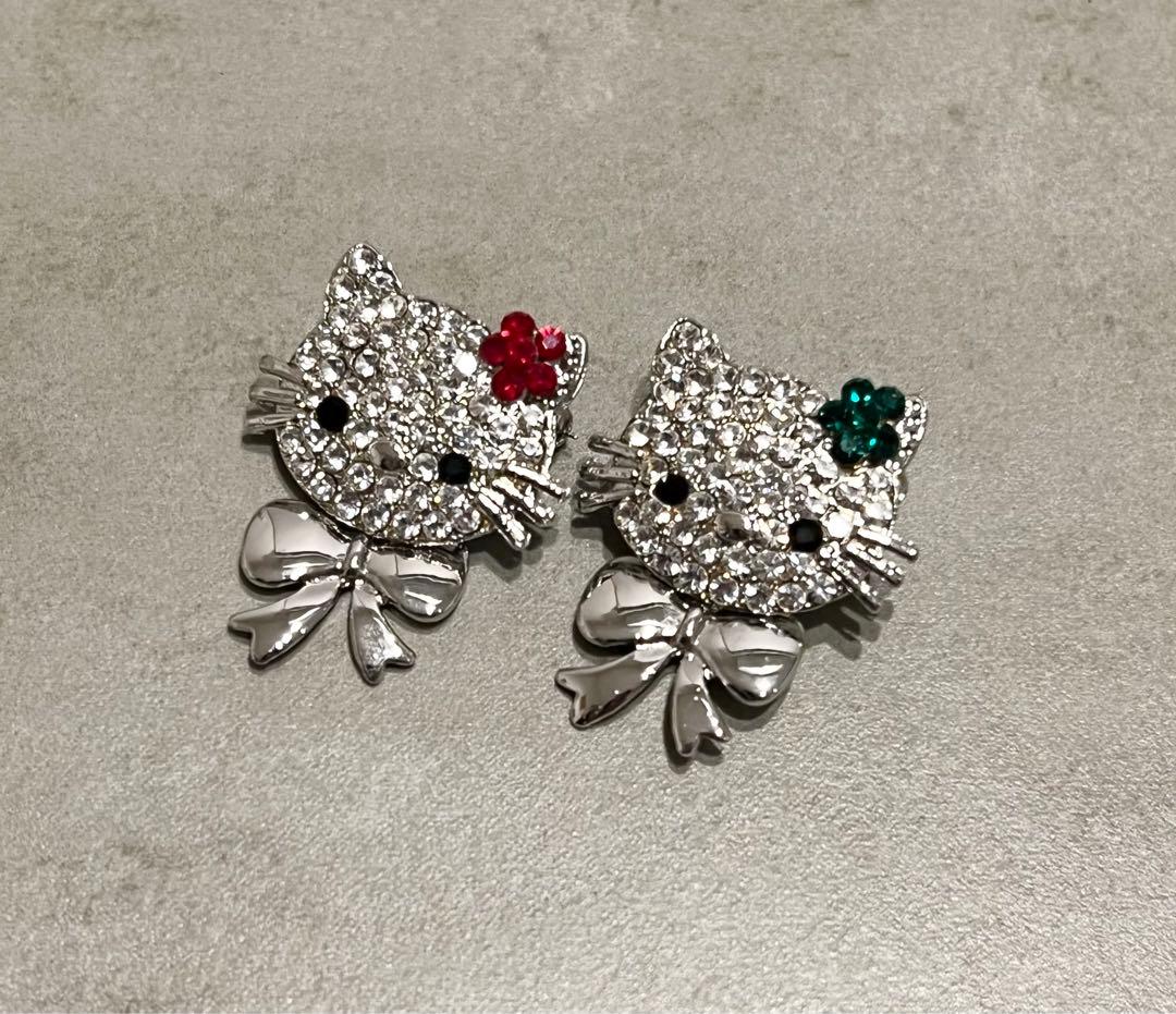 ハローキティ ブローチ キラキラ スワロフスキー - メルカリ