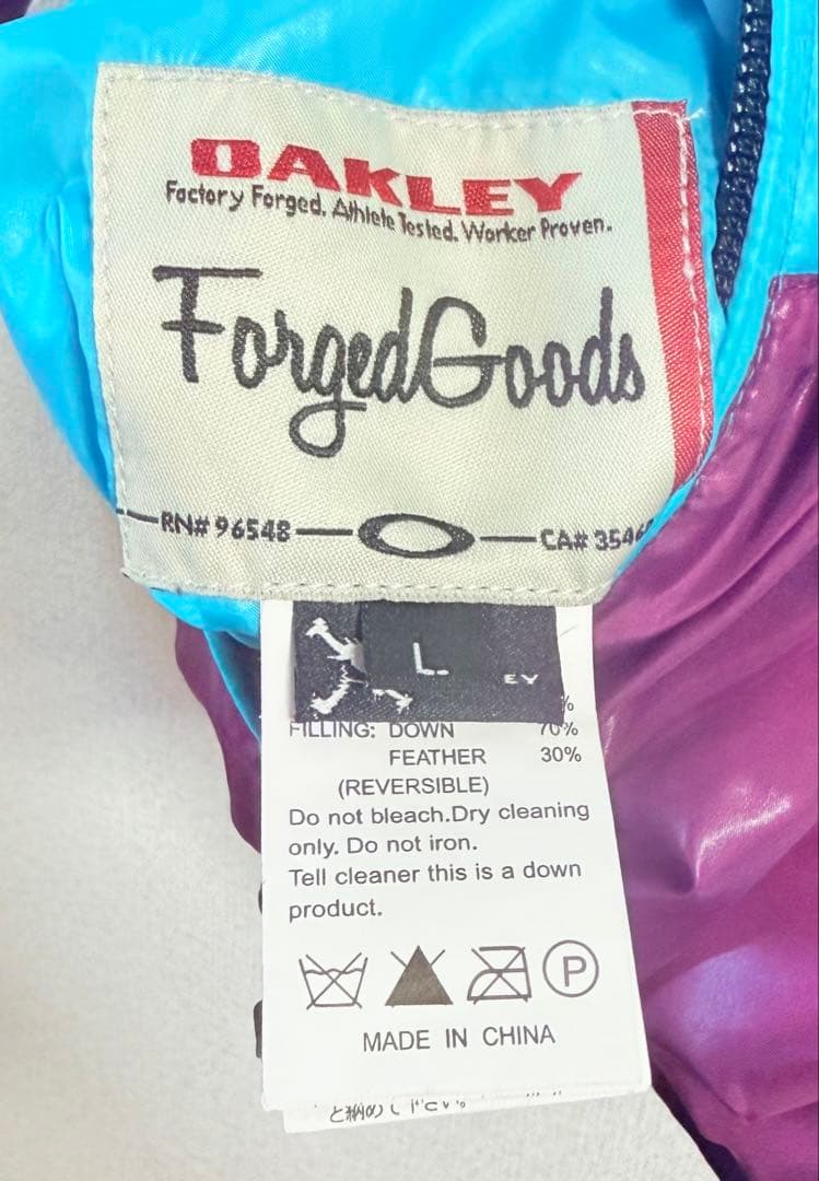 美品 オークリー ゴルフ ダウンジャケット Lサイズ リバーシブル OAKLEY