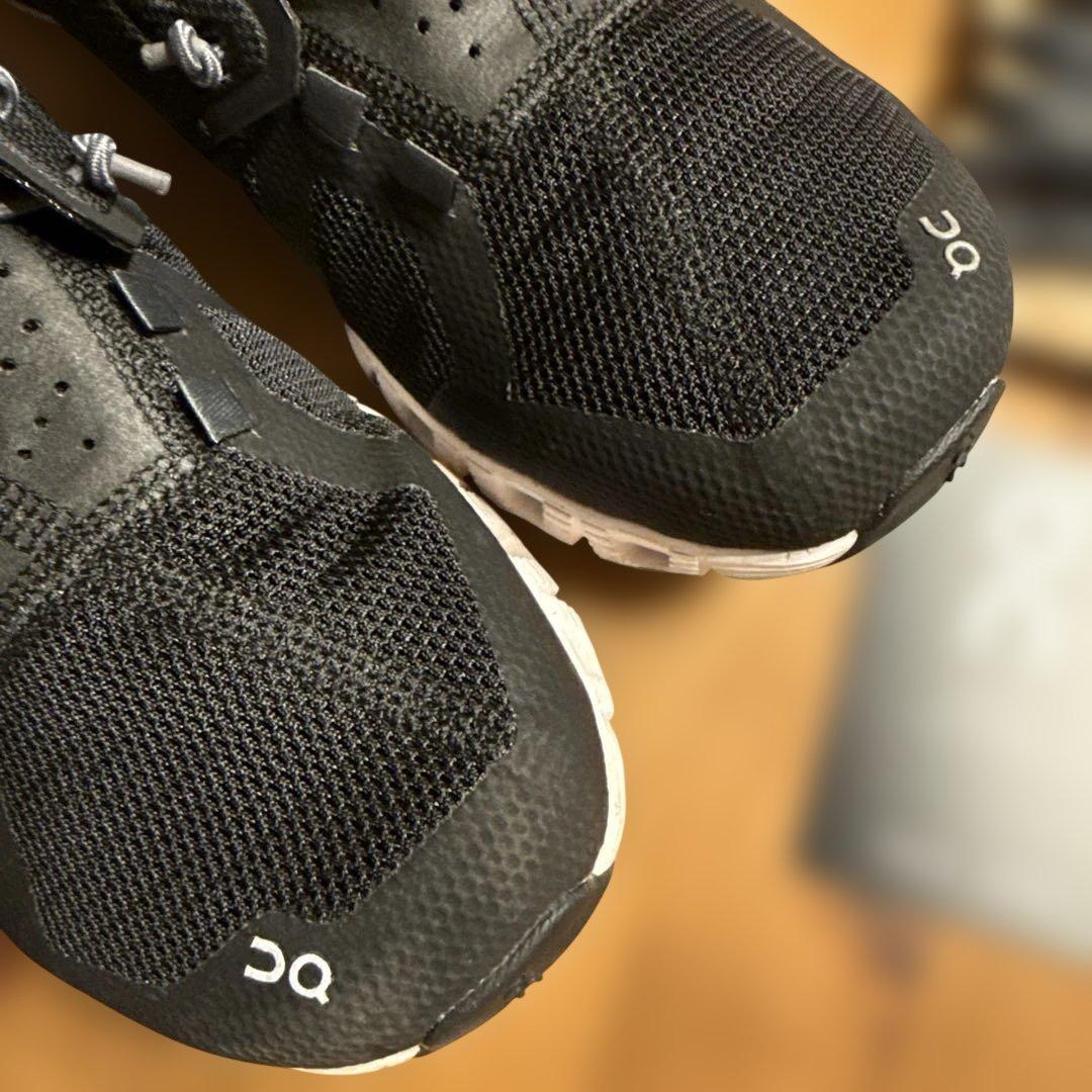 on ランニングシューズ ブラック　美品