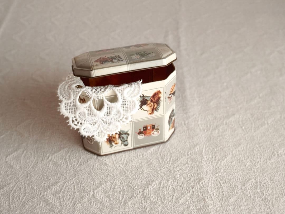 【トントトンさま】vintage doily ❀オーバルが可愛い レースドイリー