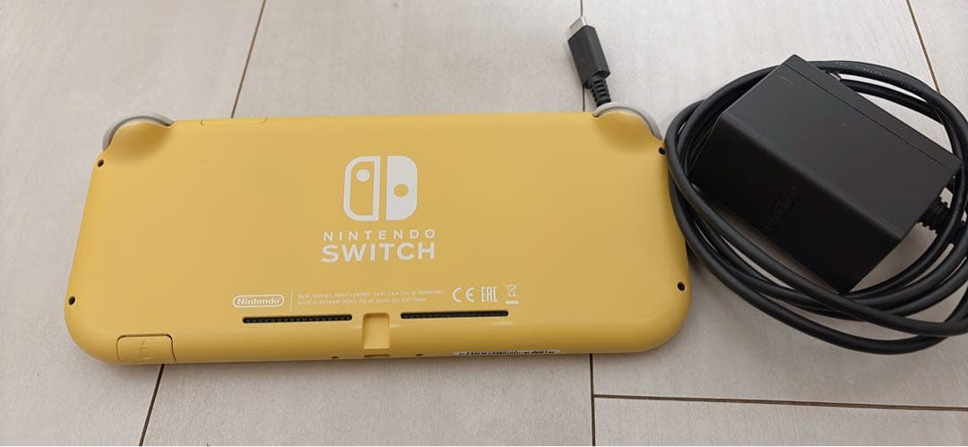 【ジャンク品】Nintendo Switch Liteイエロー