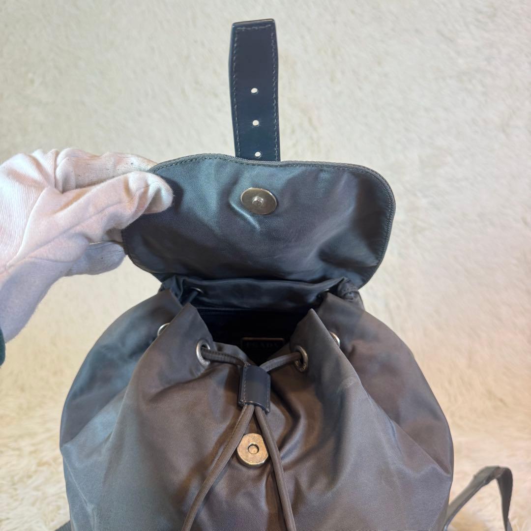 大人気✨プラダ リュック 三角プレート 巾着 バックパック カードあり グレー