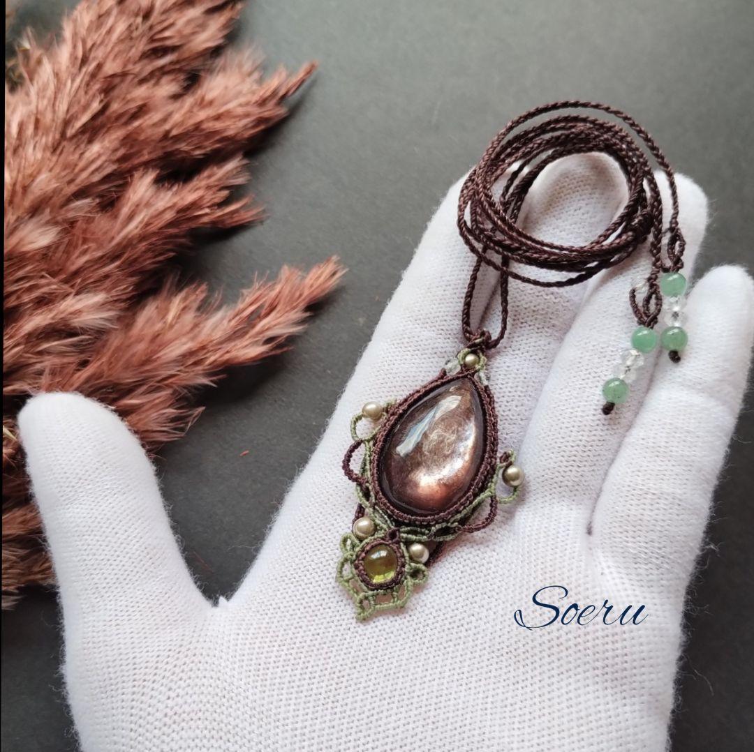 レピドライト＆ペリドットのマクラメ編みネックレス　ペンダント　天然石