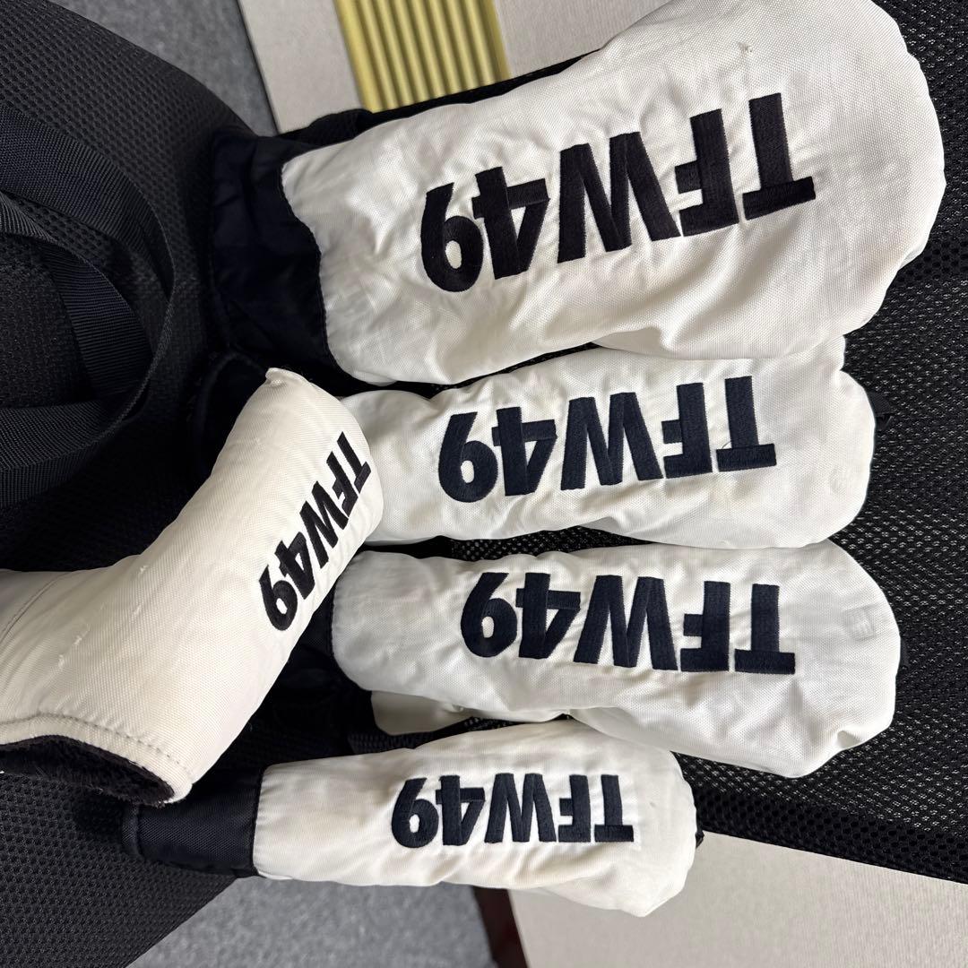 TFW49 ゴルフバッグ・ヘッドカバーセット