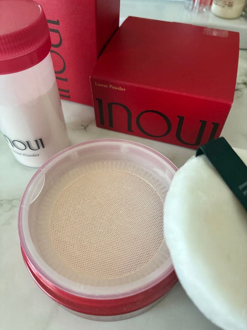 INOUI ルースパウダー 本体とレフィル付き