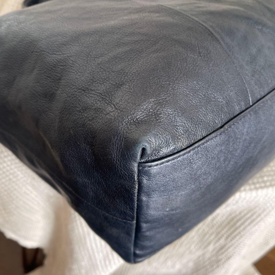 ◇ genten ゲンテン バッジョ2wayレザーショルダーバッグ ネイビー ◇