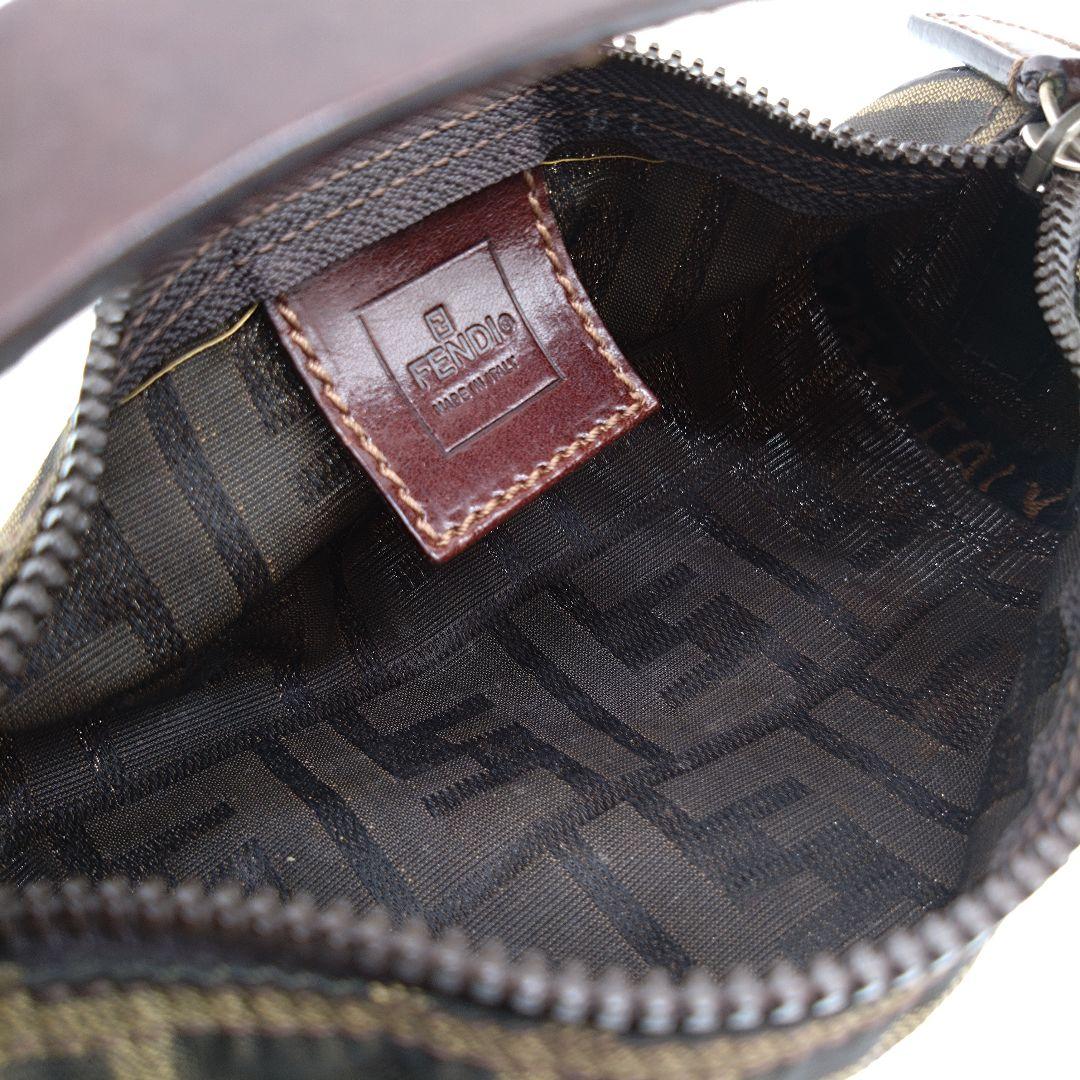 FENDI ズッカ柄 レザー アクセサリーポーチ ペンケース 人気 フェンディ
