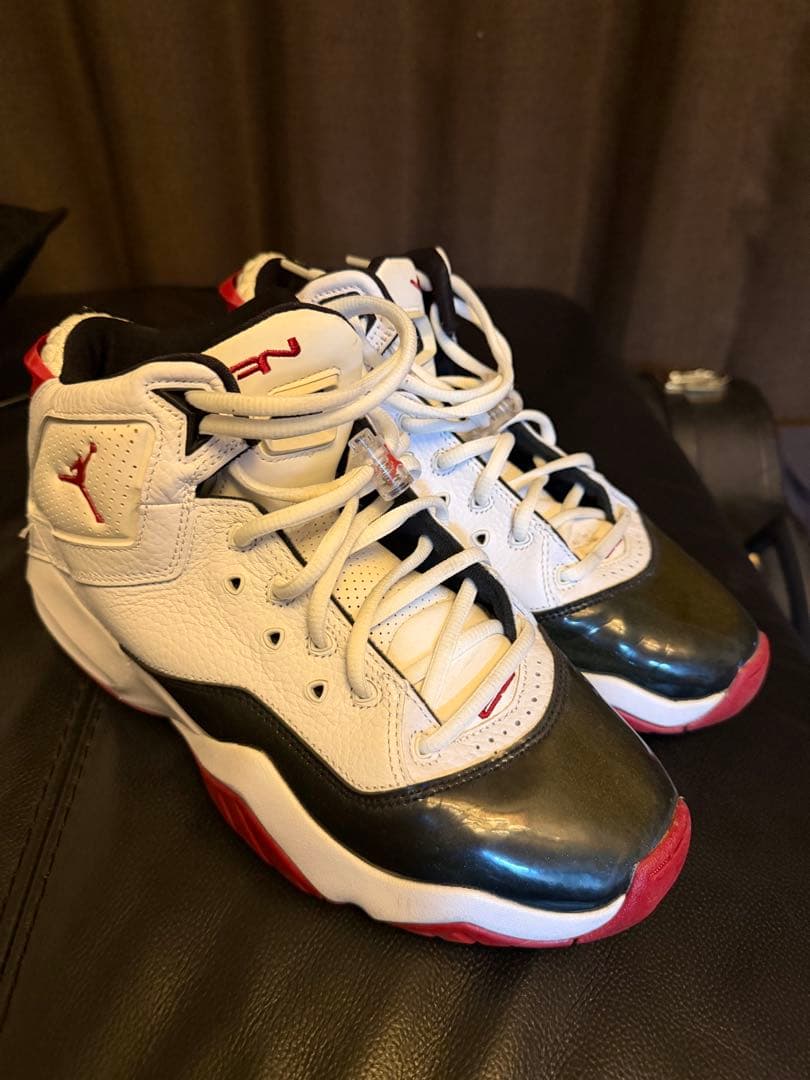 Jordan b’loyal バスケットシューズ