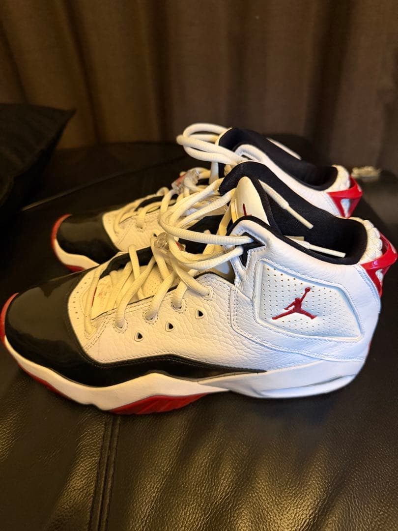 Jordan b’loyal バスケットシューズ