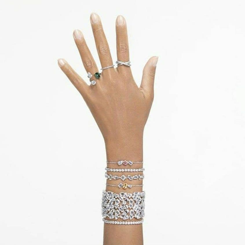 SWAROVSKI　Mesmera ミックスカット　ブレスレット