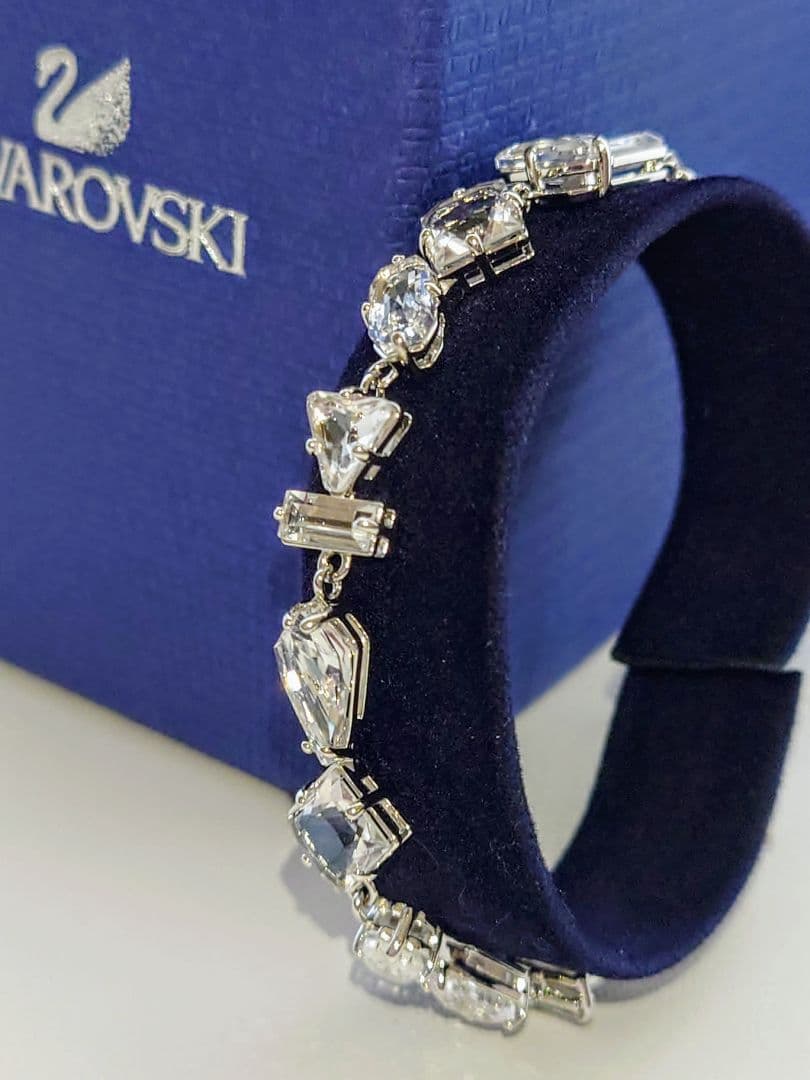 SWAROVSKI　Mesmera ミックスカット　ブレスレット