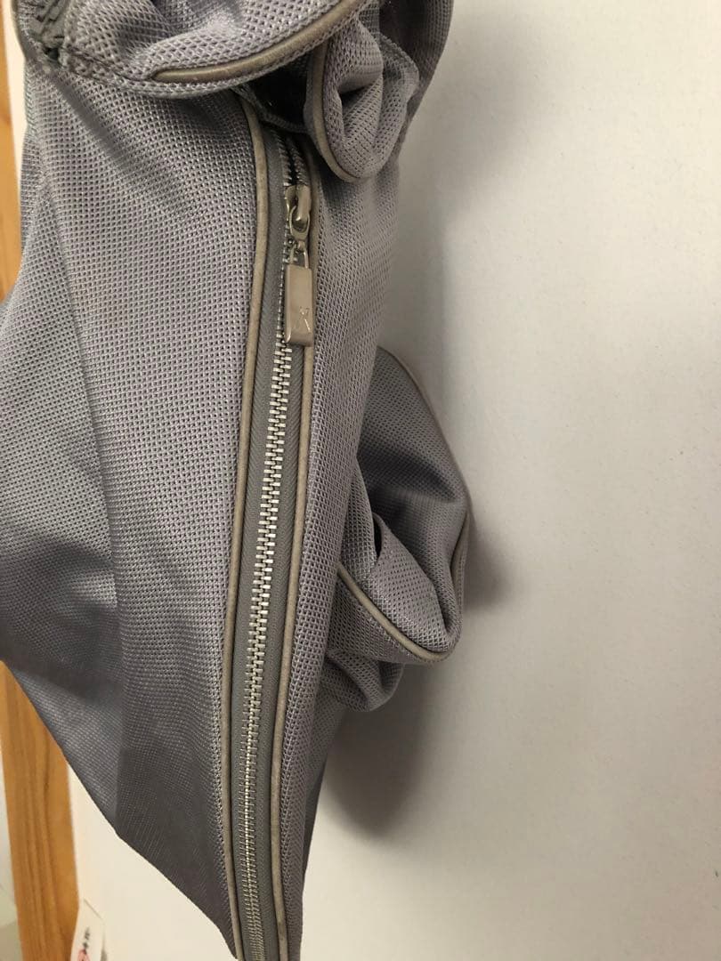 イッセイミヤケグレー メッシュバックパックレア美品軽量希少個性的オシャレ斜め掛け