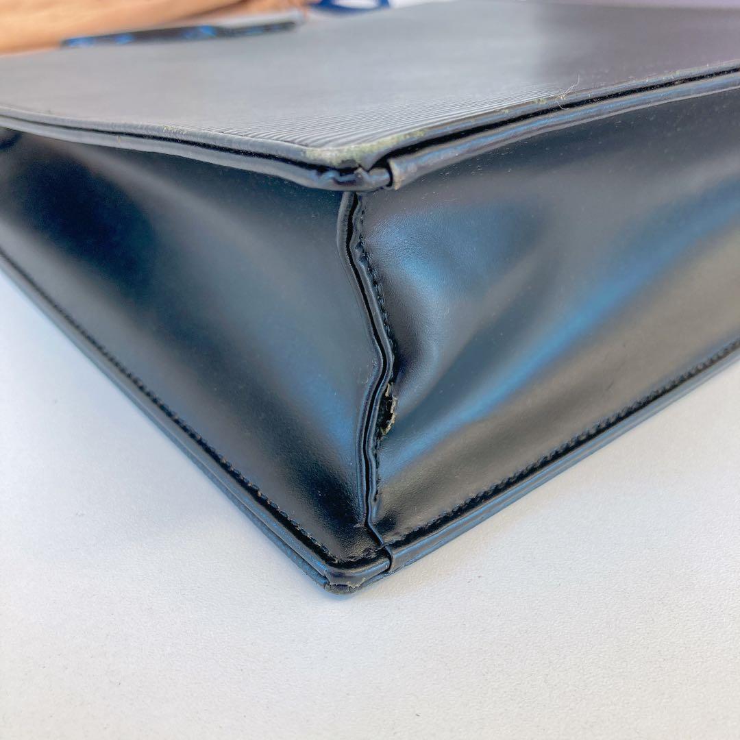 ルイヴィトン【LOUIS VUITTON】M52102 オンブル エピ ノワール