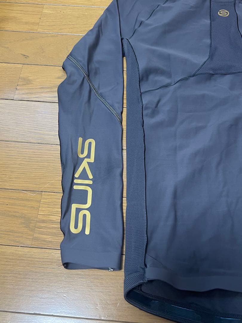 SKINS series5 長袖アンダーシャツ M グレー