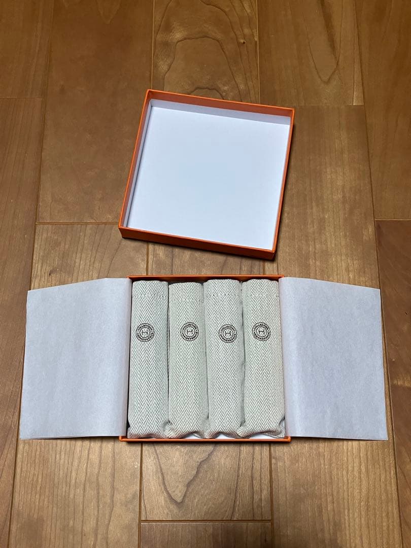 【新品未使用】 HERMES エルメス エルメッセンス 4本セット