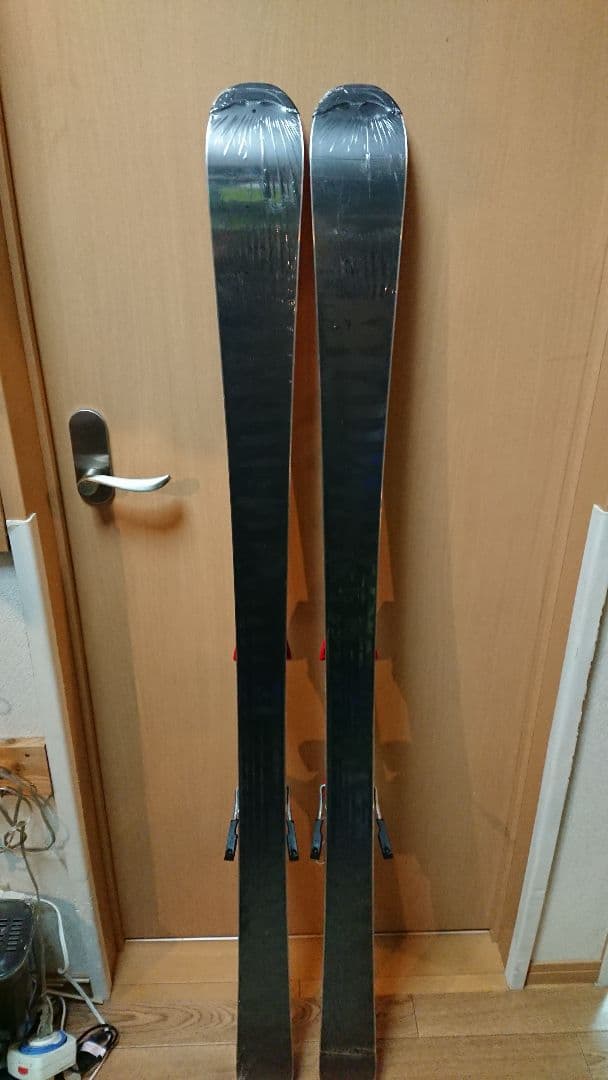 ATOMIC J4 未使用140㎝ 簡単調整229～336㎜ アトミックスキー板